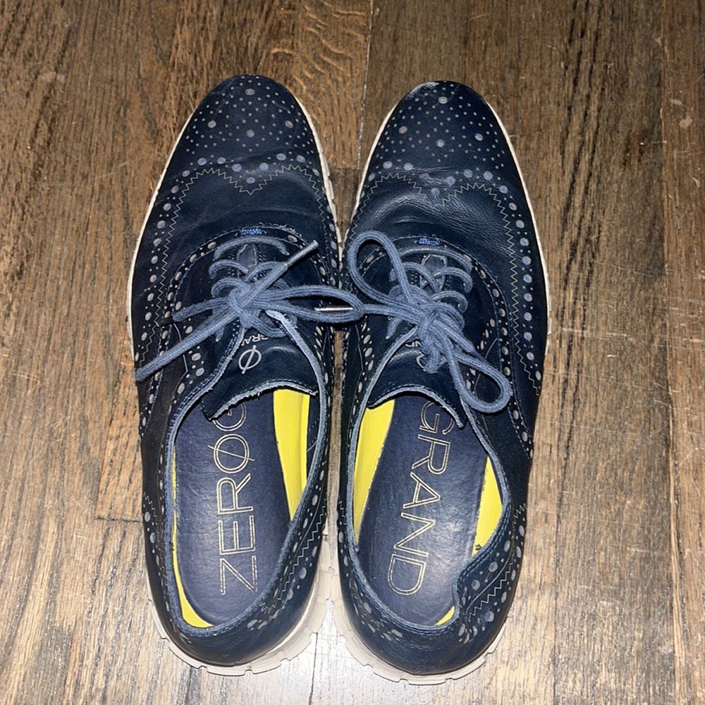Cole Haan Blue ZeroGrand Oxford shoes Men’s Size 10.  Small scuff on Right toe